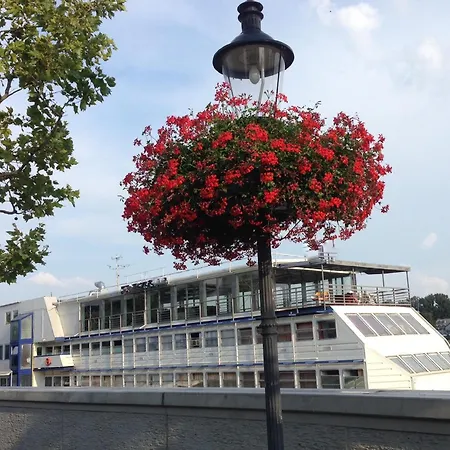 Hotel na wodzie Gracia Bratysława