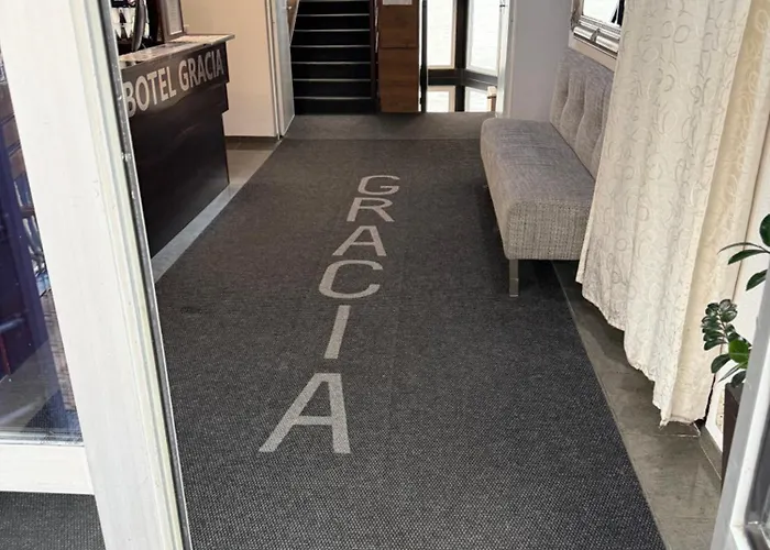 Πλωτό κατάλυμα Gracia