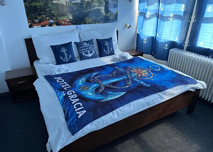 Gracia Πλωτό κατάλυμα 3*