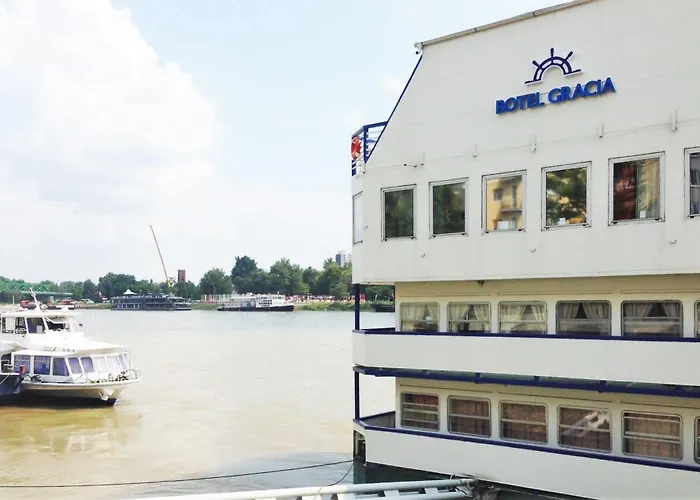 Gracia Πλωτό κατάλυμα 3*