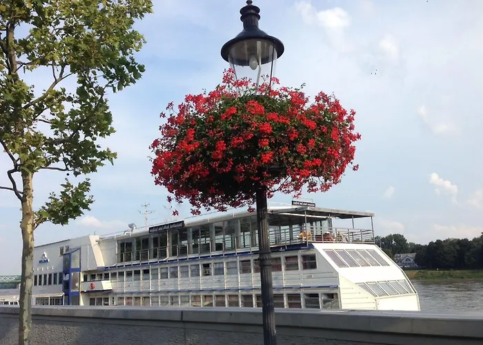 Πλωτό κατάλυμα Gracia 3*