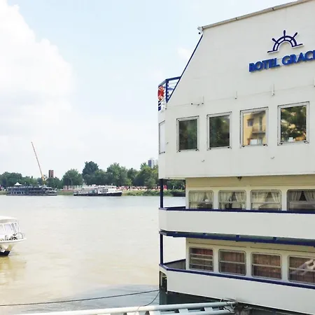 Gracia Ботель 3*