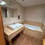 Úszó hotel Gracia 3*