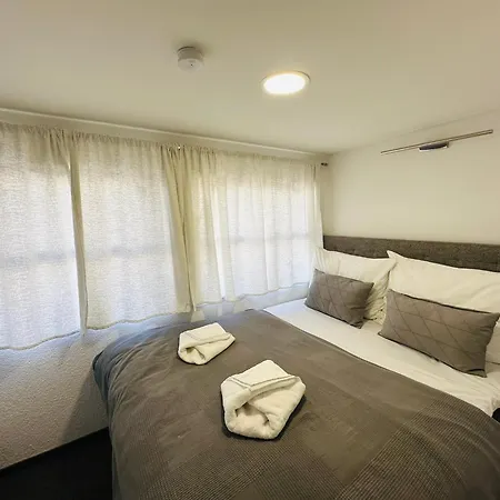 Hotel en barco Gracia 3*